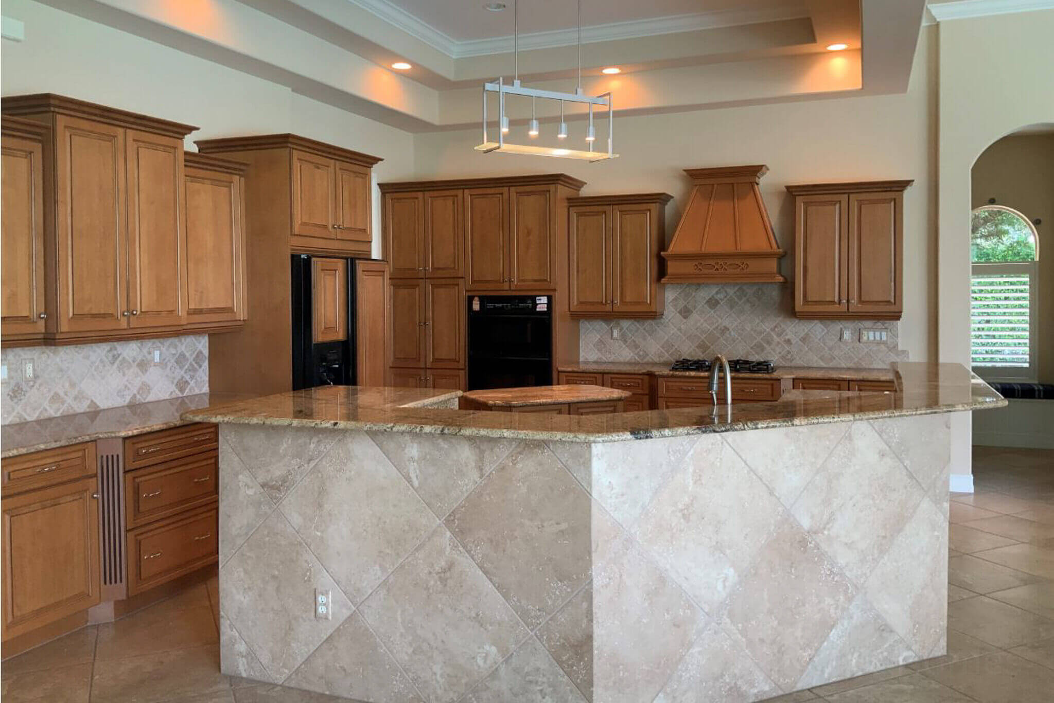 Gulfshore-Homes-Florida-renovator-Miromar-Lakes-Transitional-Coastal-Renovation-Portfolio-22-e1677026277128