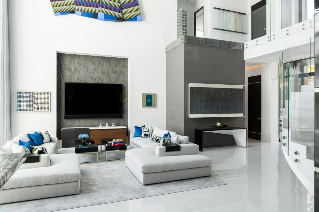 Modern vs Traditional Homes: Choosing a Luxury Home Style That Feels Like You